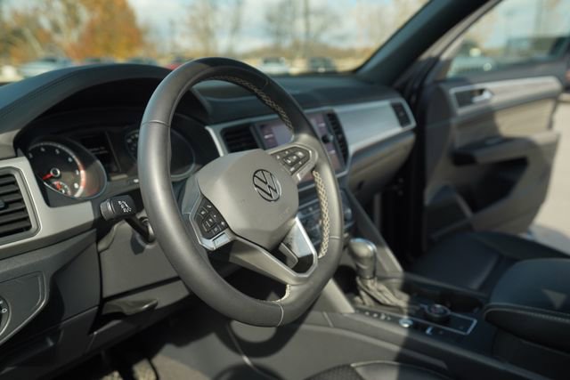 Used 2021 Volkswagen Atlas Cross Sport SE w/ Panoramic Sunroof Package image 27