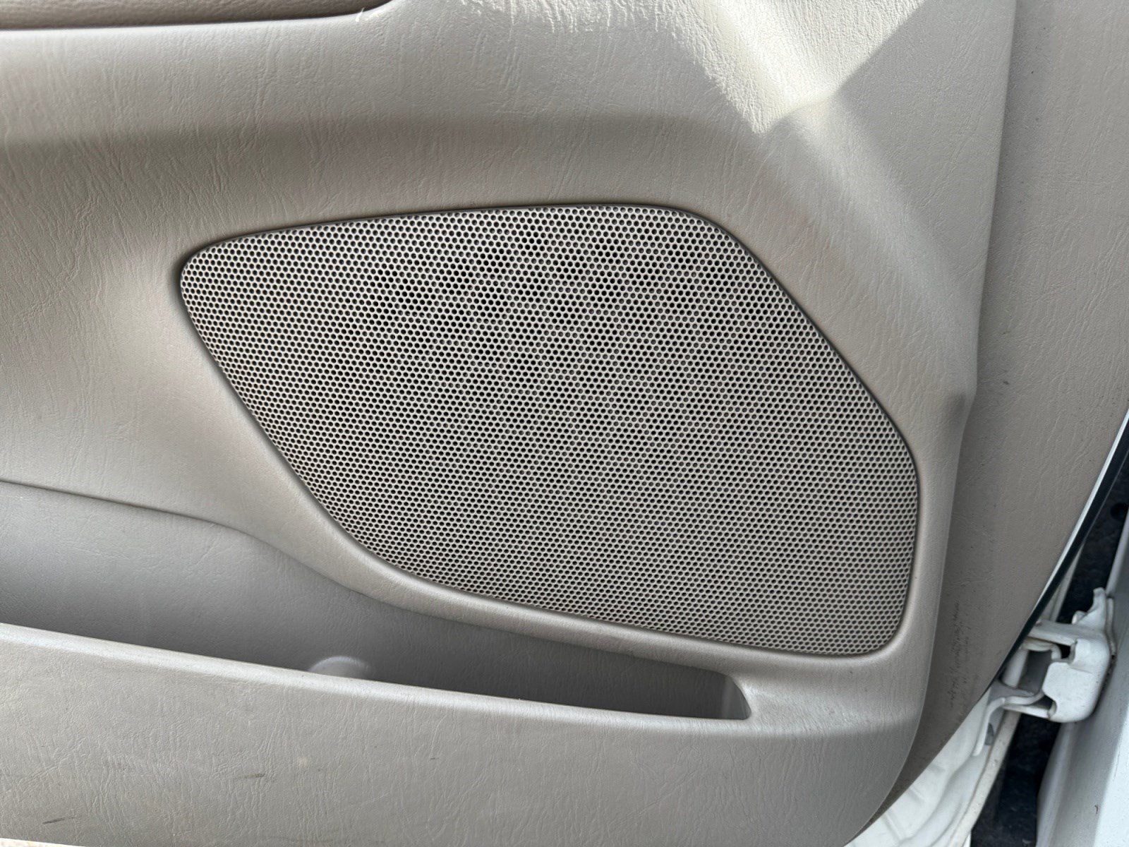 Used 2005 Toyota Camry XLE FWD image 25