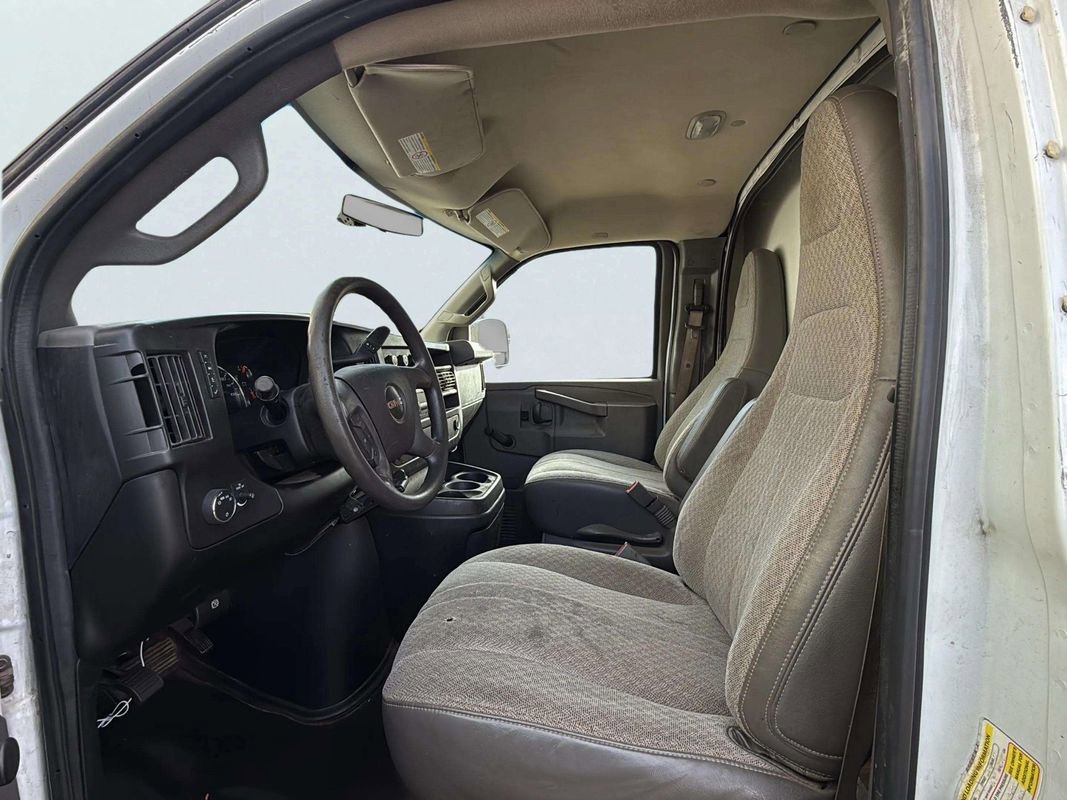 Used 2017 GMC Savana 3500 image 13