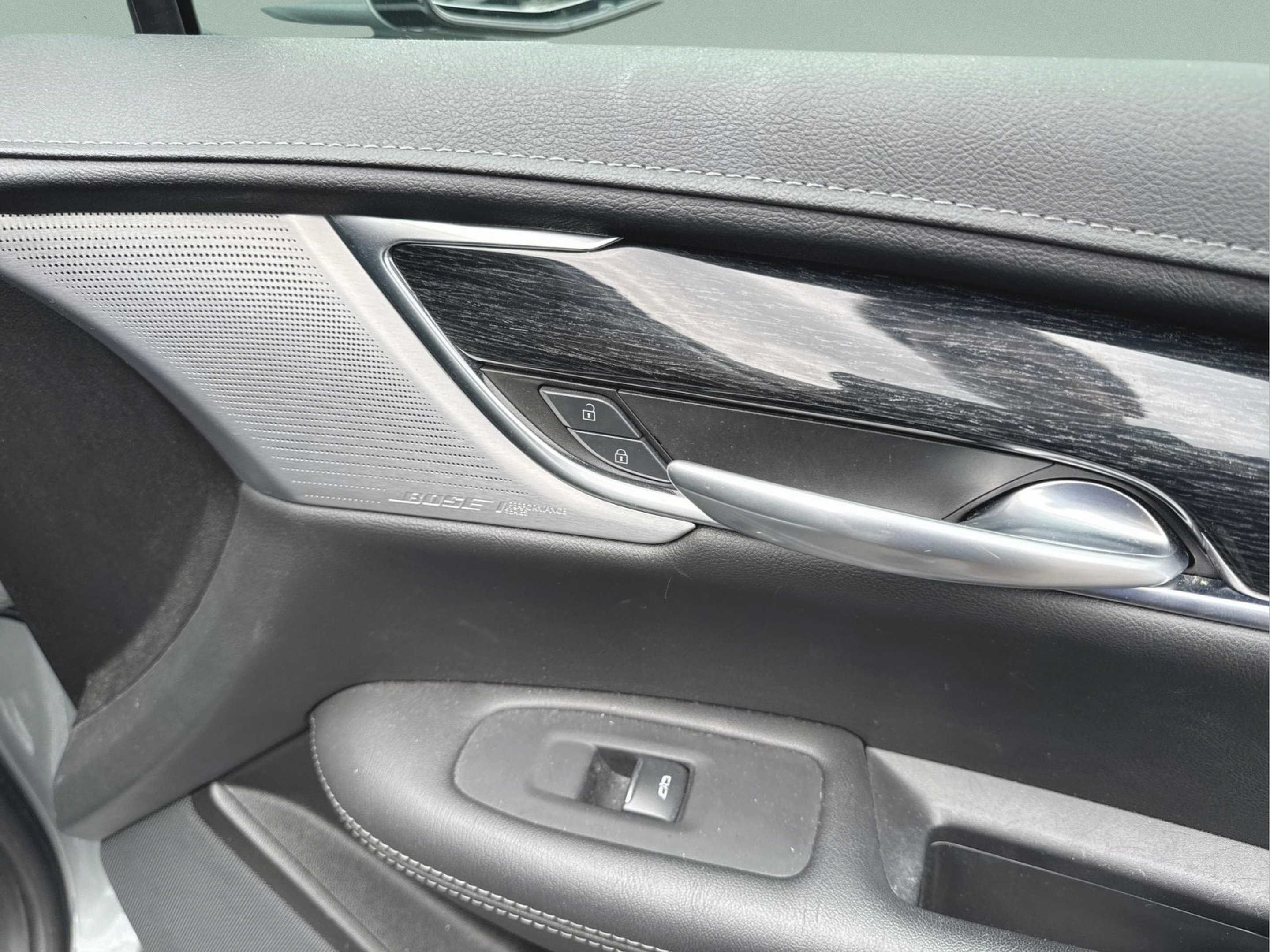 Used 2023 Cadillac XT5 Premium Luxury FWD image 32