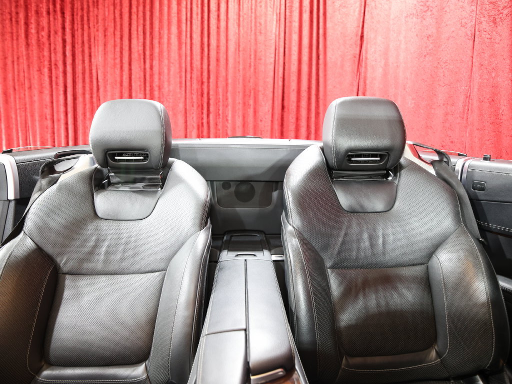 Used 2013 Mercedes-Benz SL 550 image 25