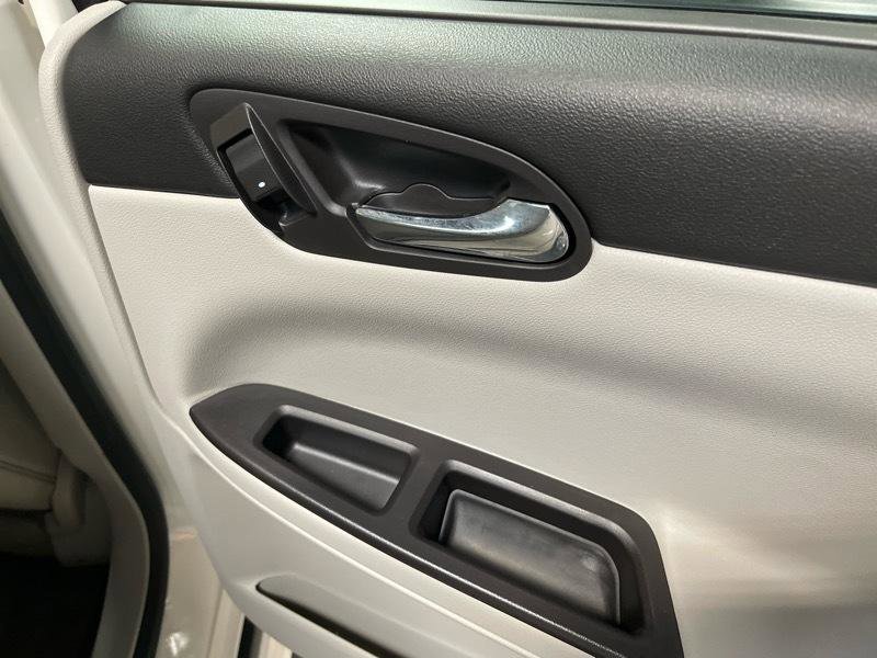 Used 2009 Chevrolet Impala SS w/ Convenience Package FWD image 44