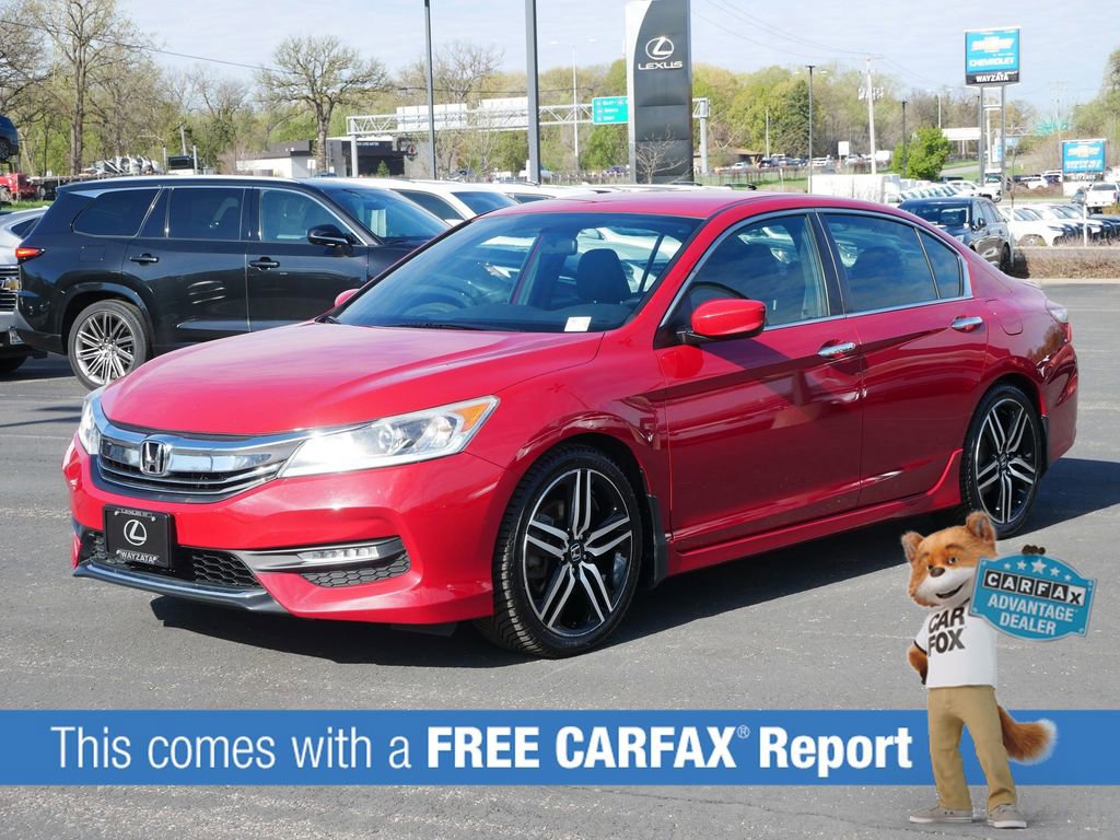 Used 2017 Honda Accord Sport image 2