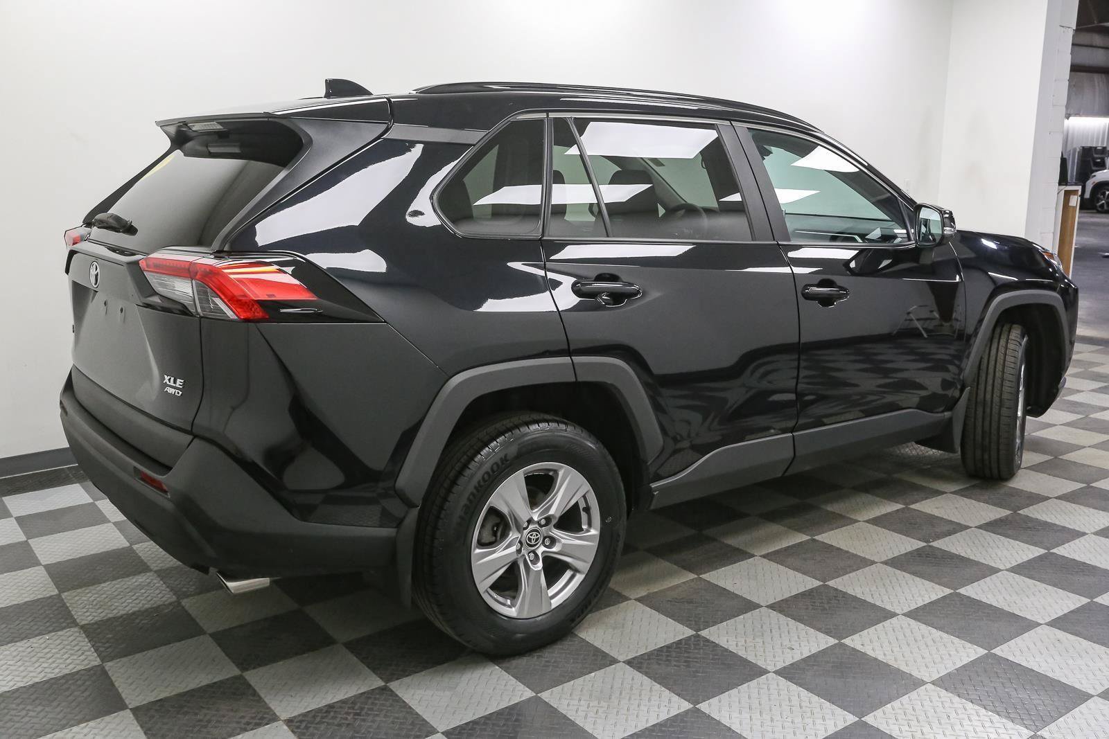 Used 2023 Toyota RAV4 XLE w/ Convenience Package AWD/4WD image 8