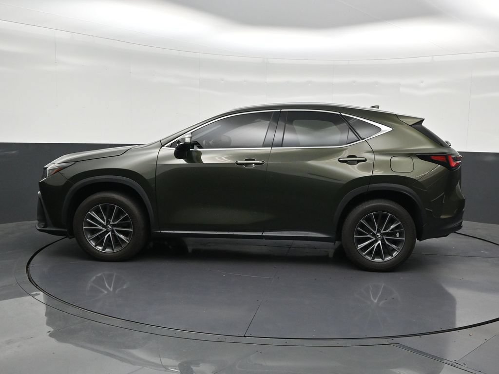 Used 2024 Lexus NX 250 FWD image 2