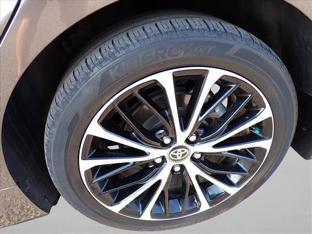 Used 2020 Toyota Camry SE FWD image 7