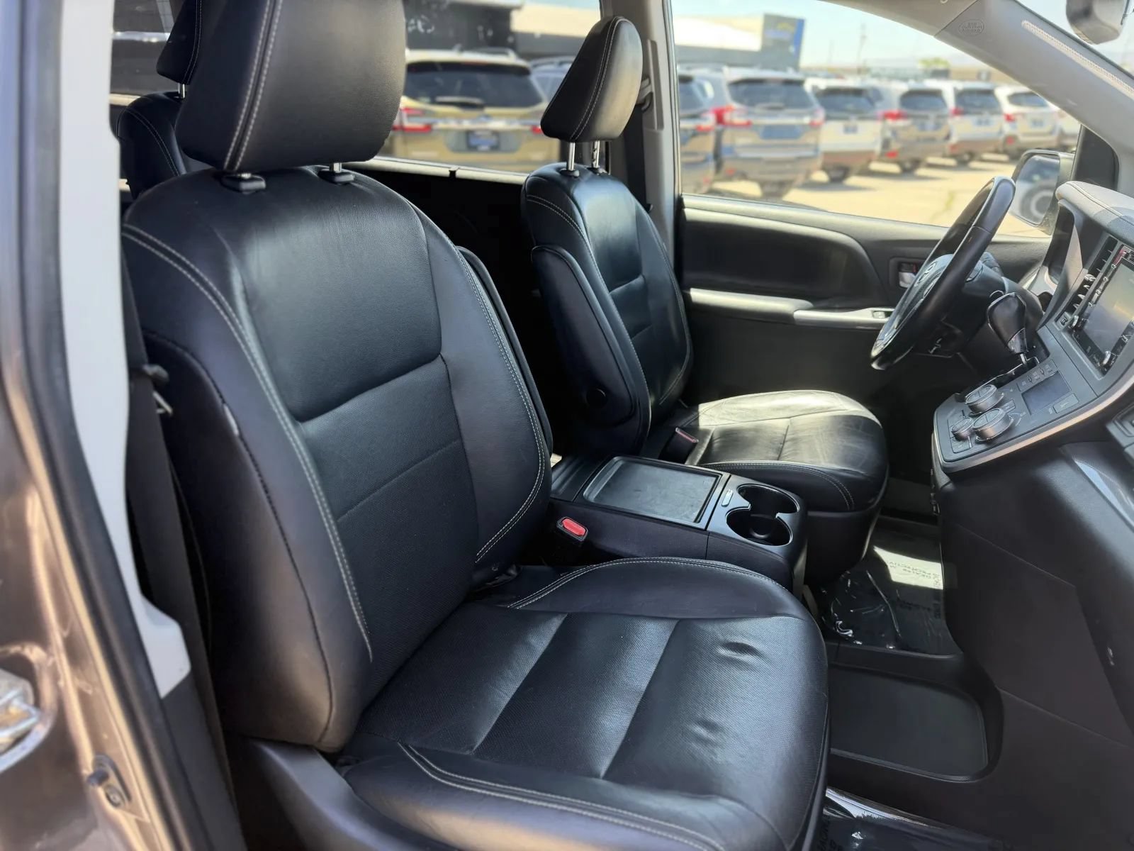 Used 2020 Toyota Sienna SE Premium AWD/4WD image 21