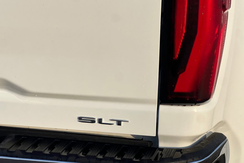 Used 2026 GMC Sierra 3500 SLT w/ SLT Premium Package image 23
