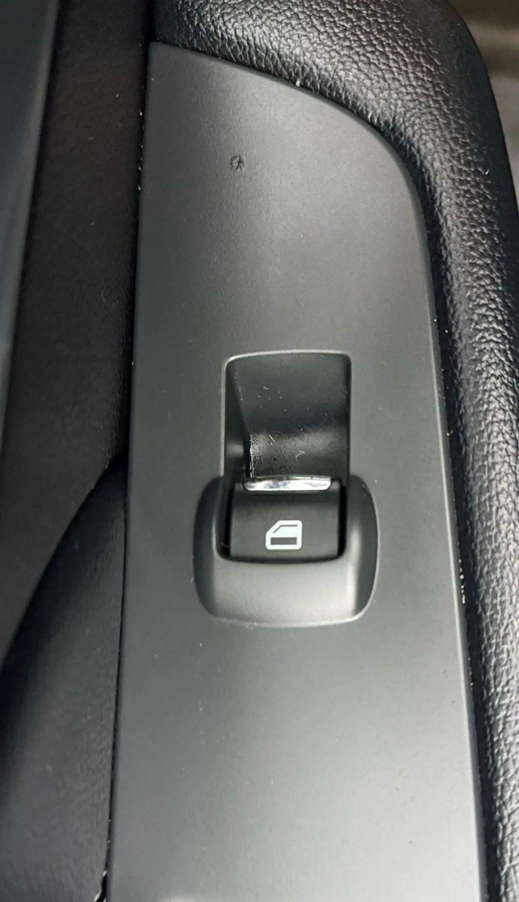 Used 2016 Ford Explorer Limited w/ Equipment Group 301A image 32