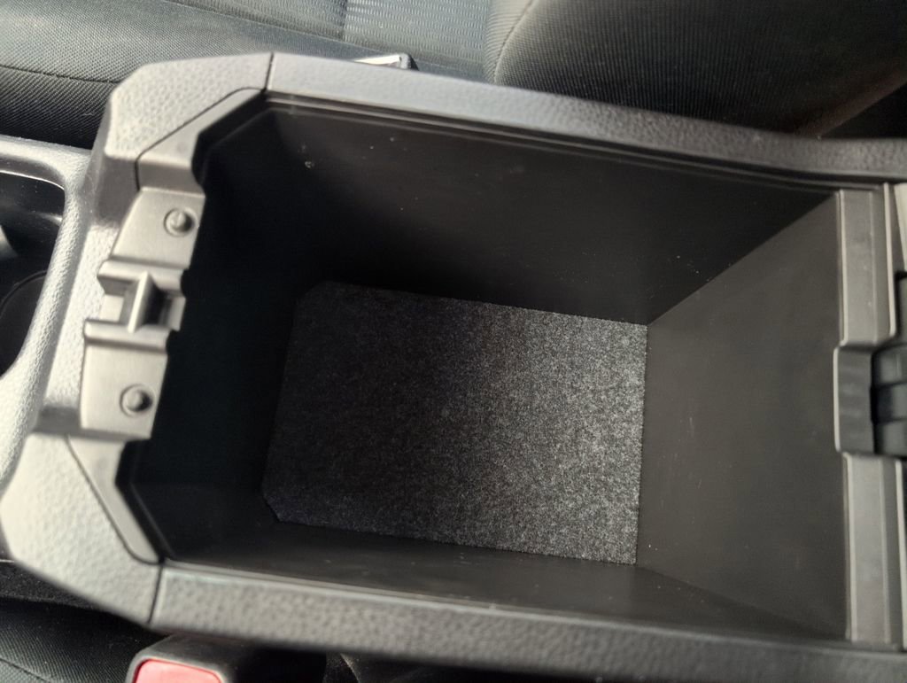 Used 2017 Toyota RAV4 LE FWD image 38