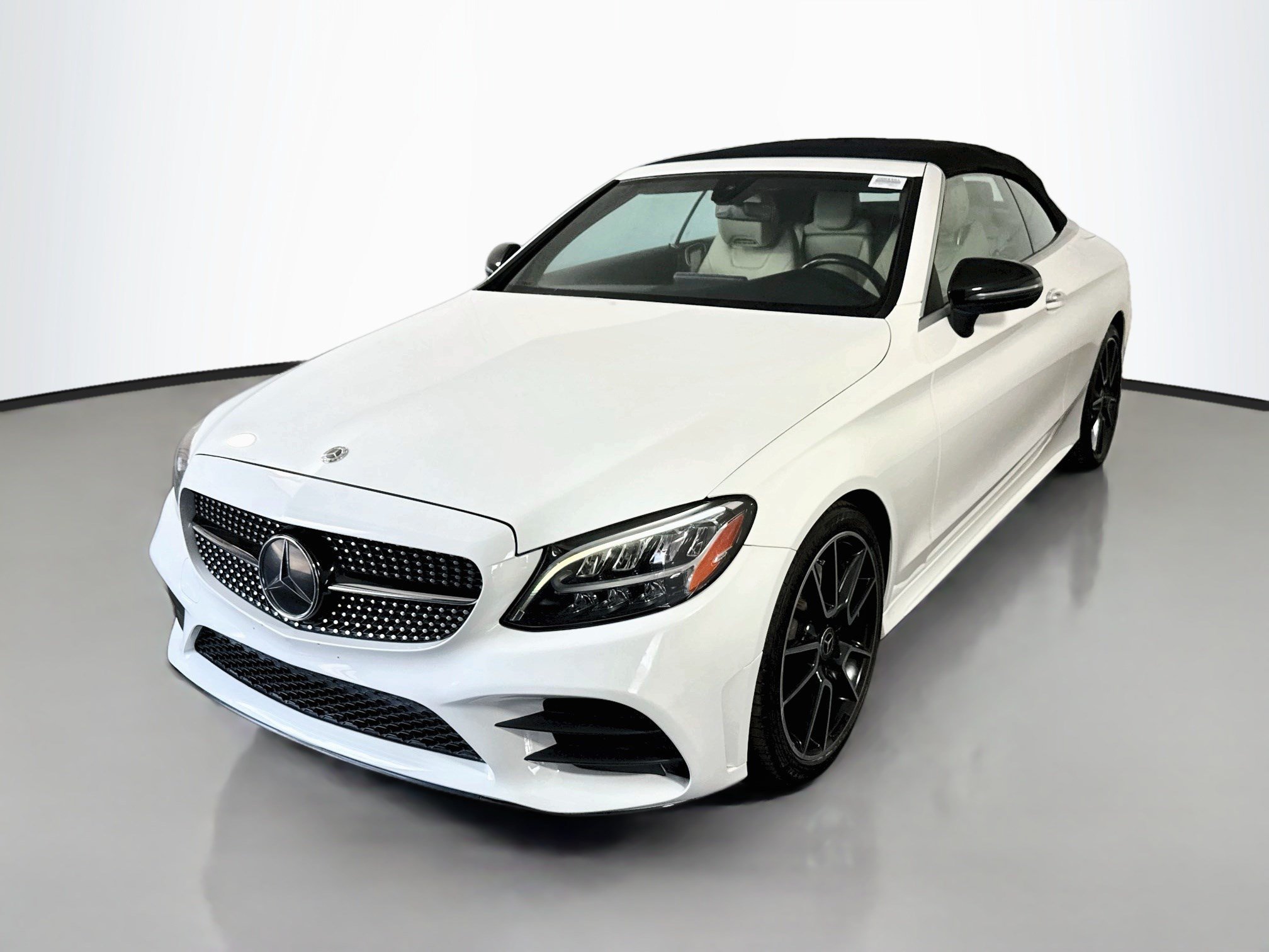 Used 2021 Mercedes-Benz C 300 Cabriolet w/ AMG Line image 4