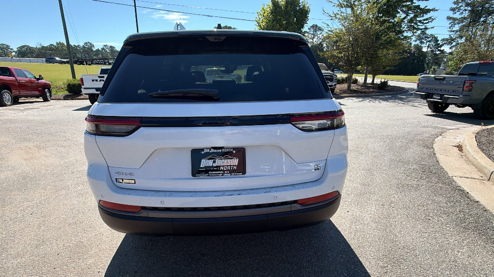 New 2026 Jeep Grand Cherokee Limited AWD/4WD image 9