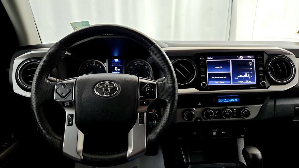 Certified 2022 Toyota Tacoma SR5 AWD/4WD image 27