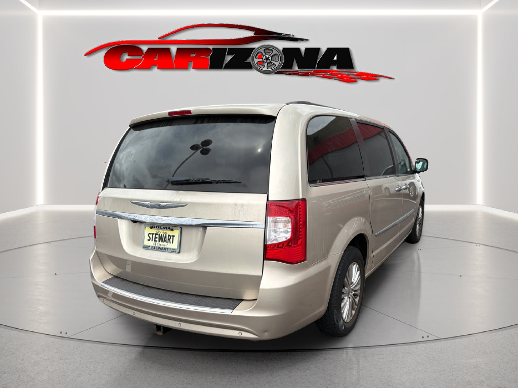 Used 2015 Chrysler Town & Country Touring-L w/ Driver Convenience Group FWD image 5