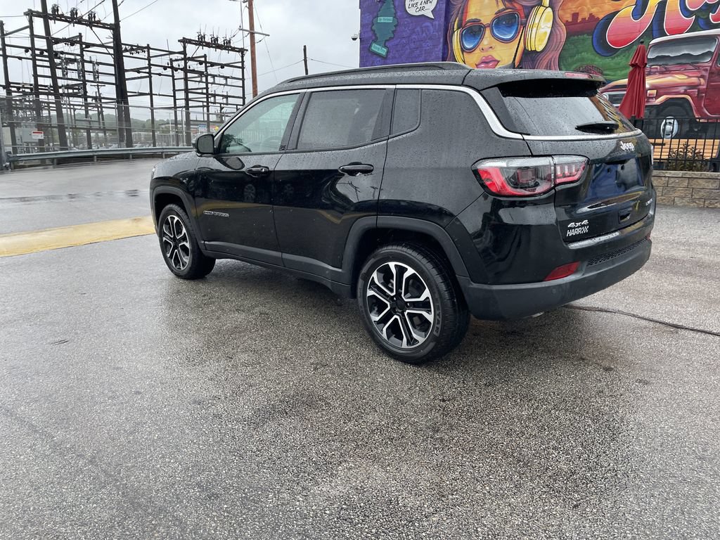 Used 2024 Jeep Compass Limited w/ Sun and Sound Group AWD/4WD image 4