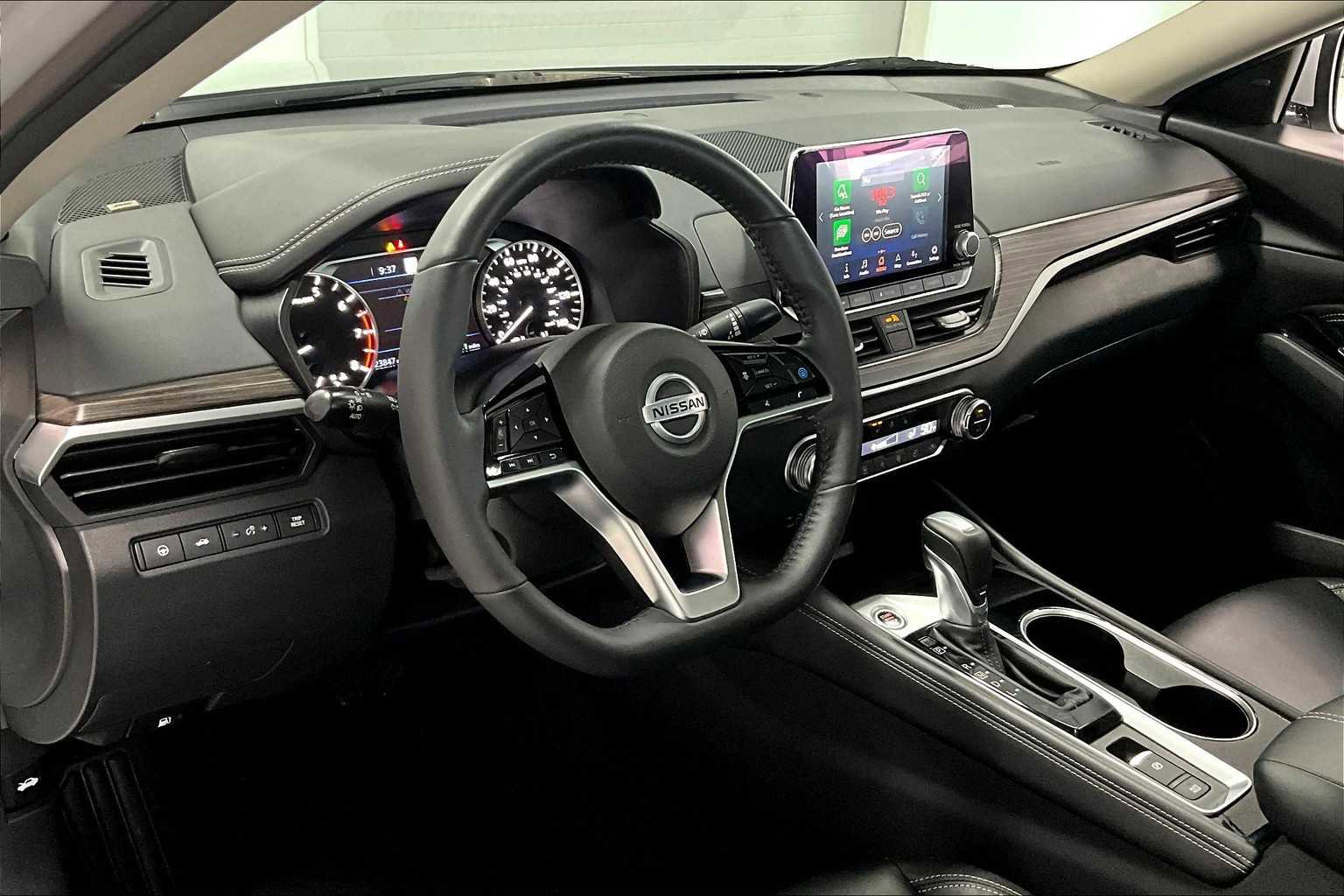 Used 2022 Nissan Altima 2.5 SL image 2