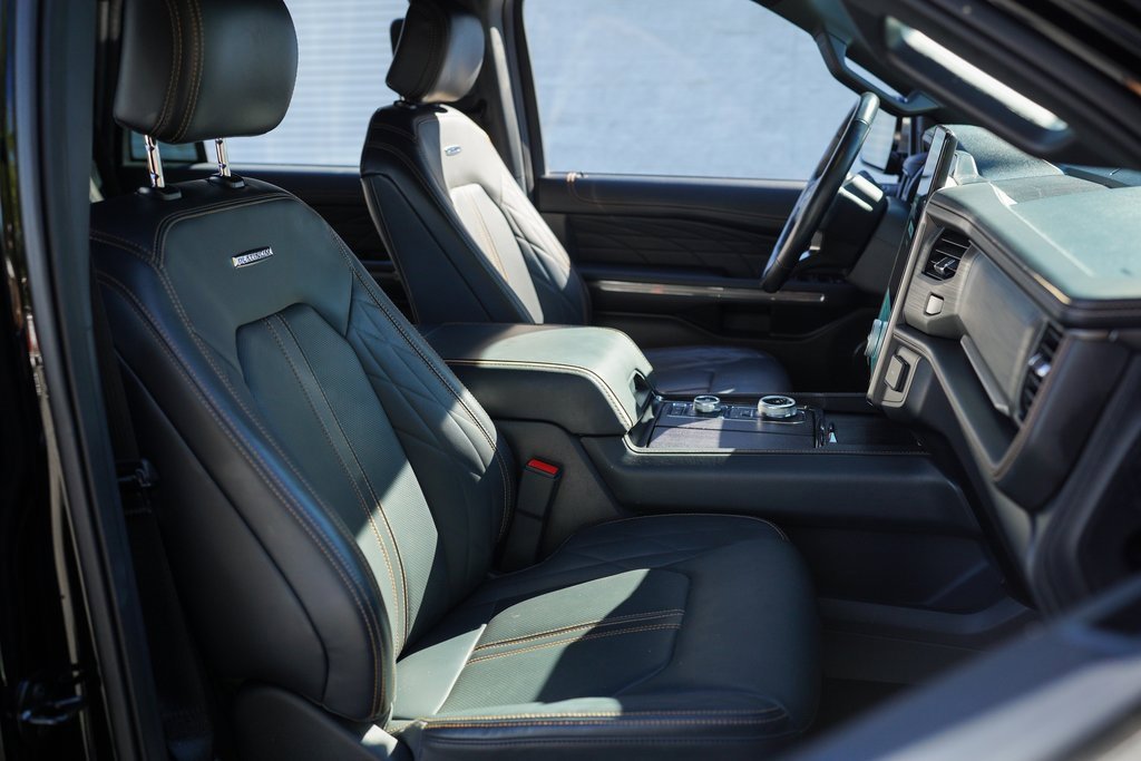 Used 2023 Ford Expedition Platinum image 25