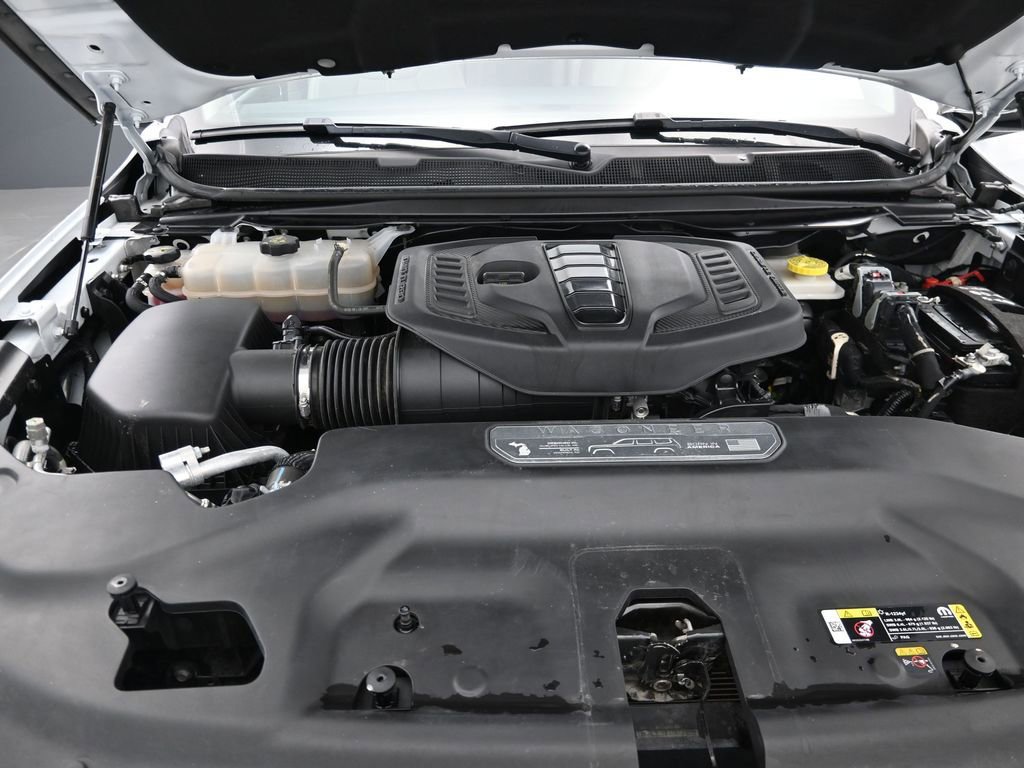 Used 2024 Jeep Wagoneer L Series II w/ Flexible Seating Group image 15