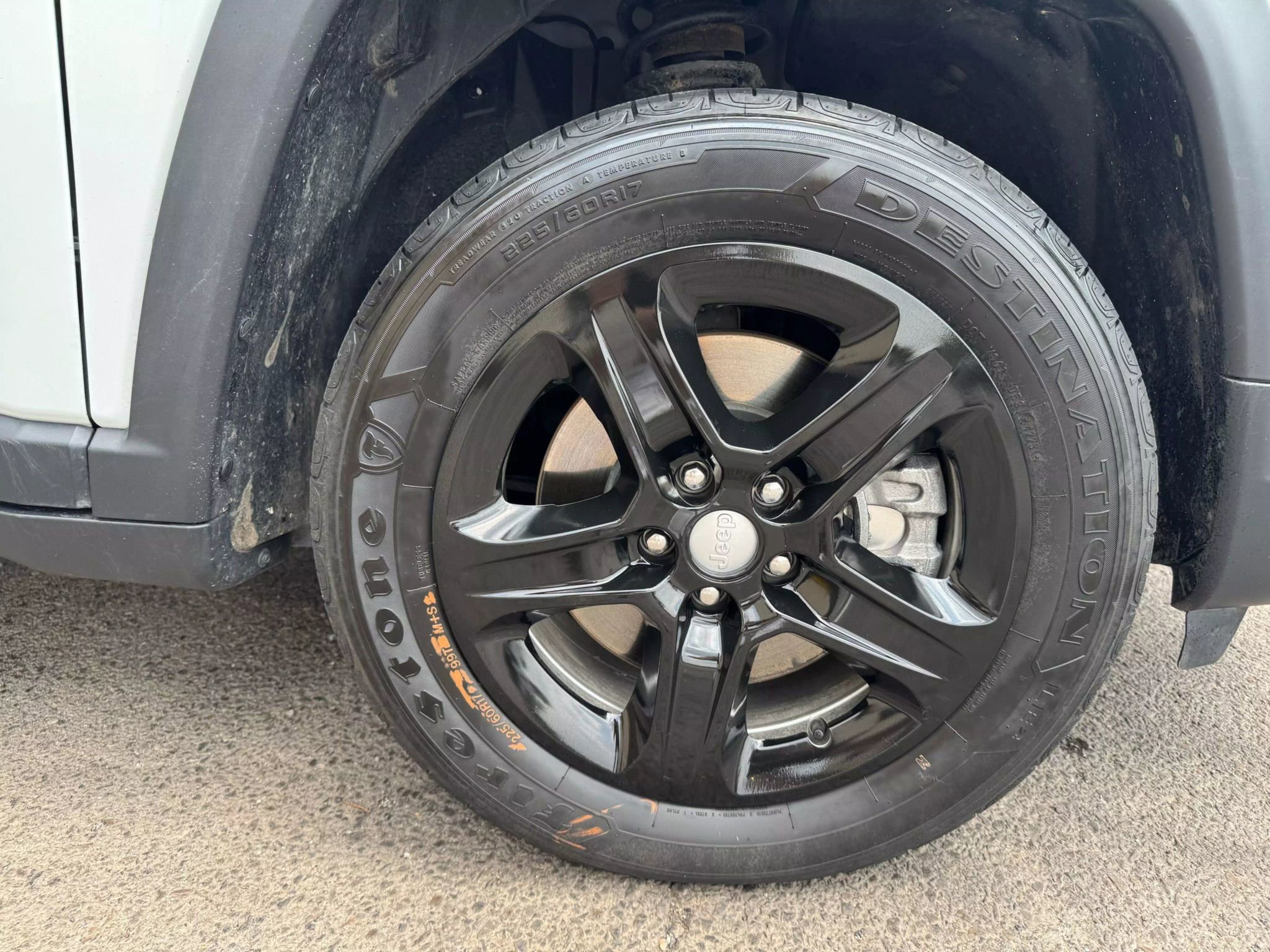 Used 2025 Jeep Compass Limited image 35