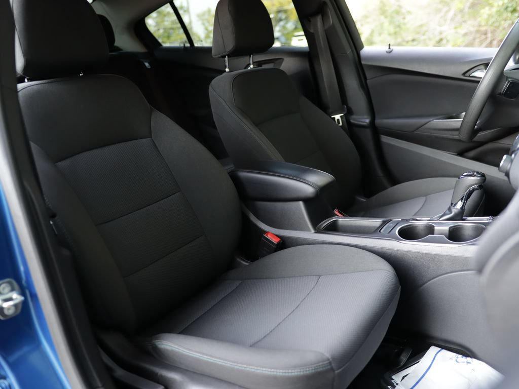 Used 2018 Chevrolet Cruze LT w/ Convenience Package FWD image 26