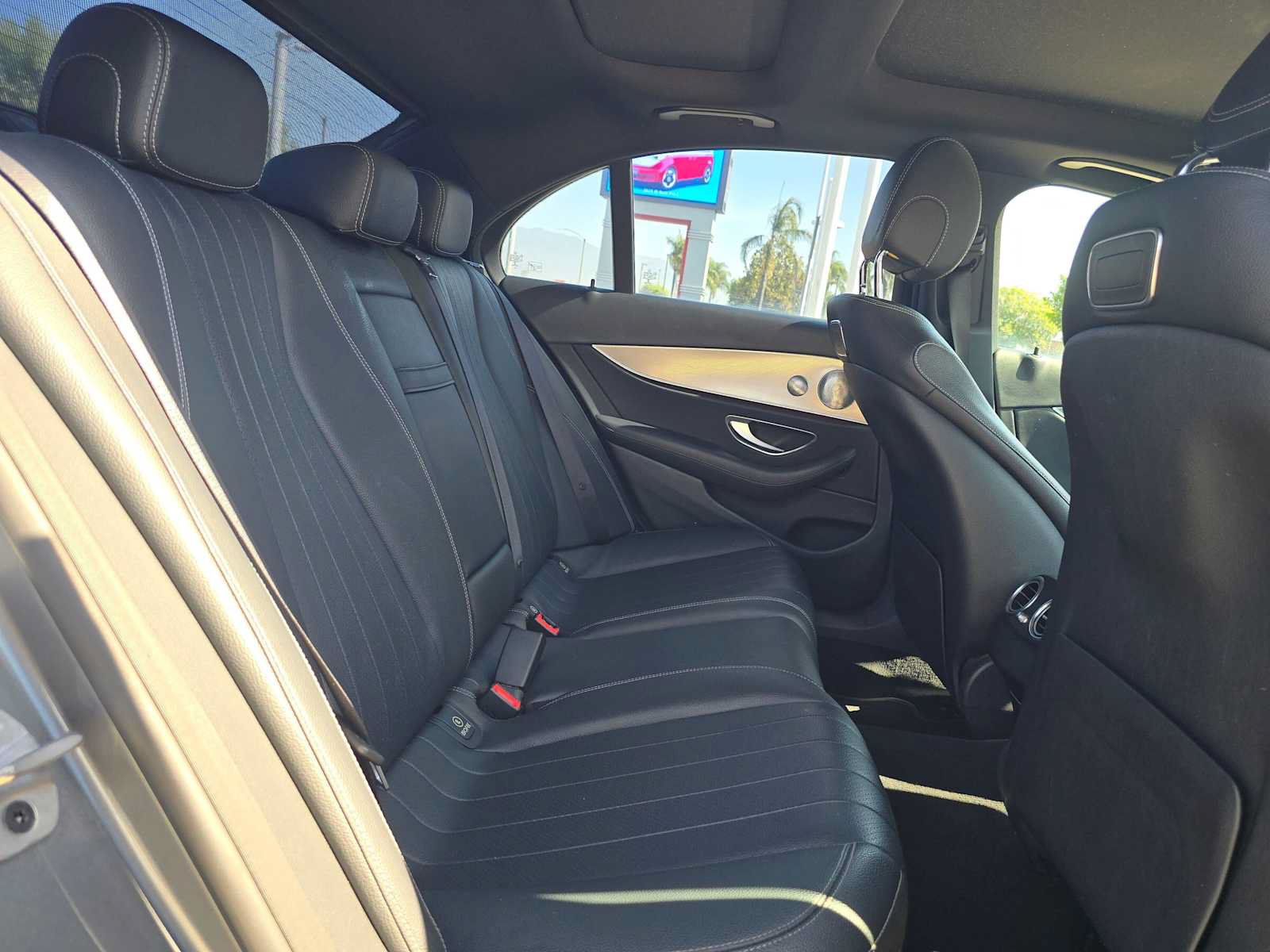 Used 2018 Mercedes-Benz E 300 image 12