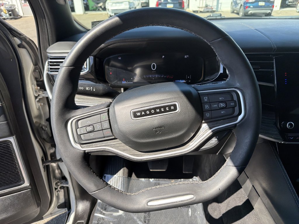 Used 2022 Jeep Wagoneer Series II AWD/4WD image 24