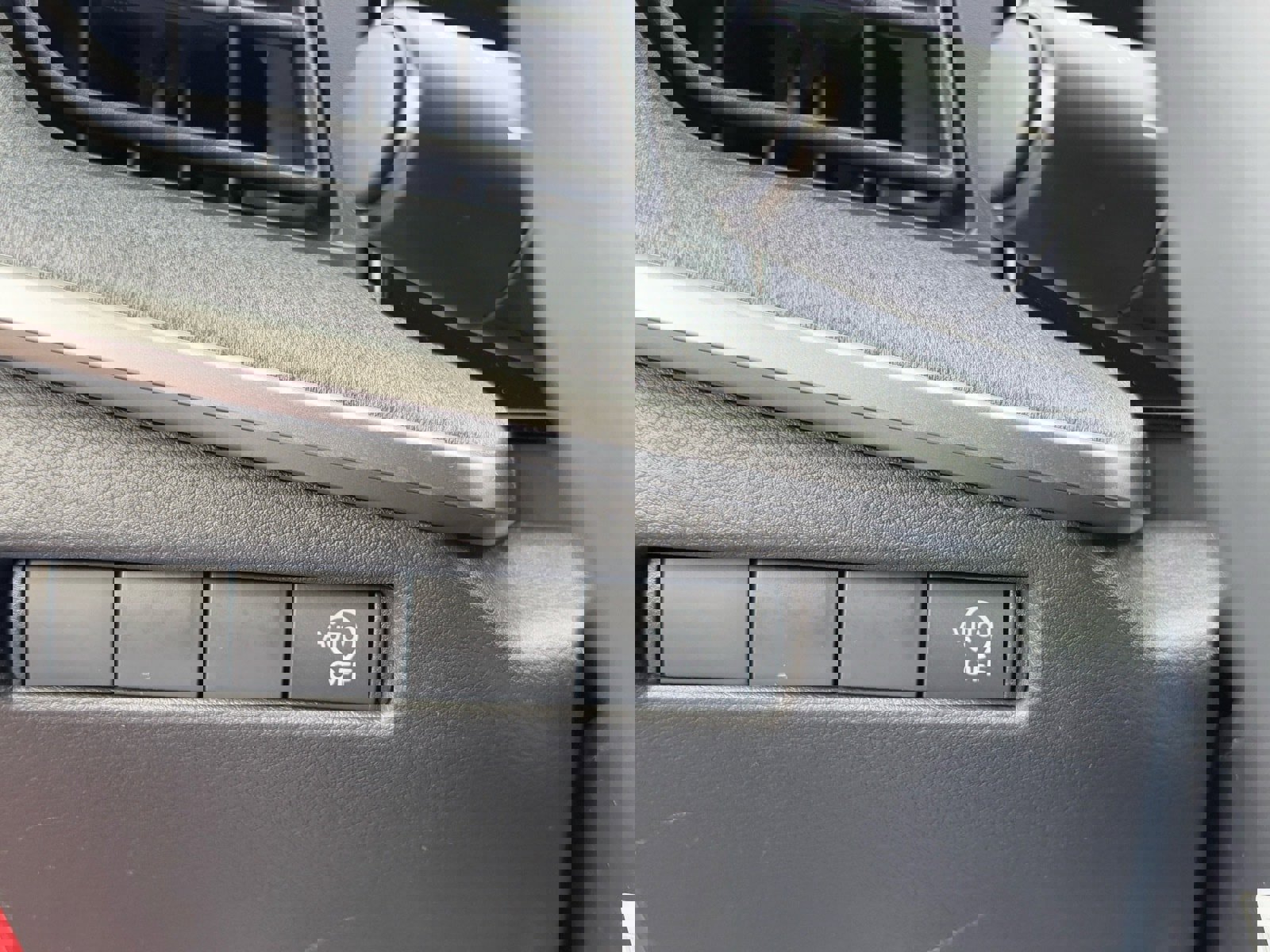 New 2026 Nissan Kicks SV image 28