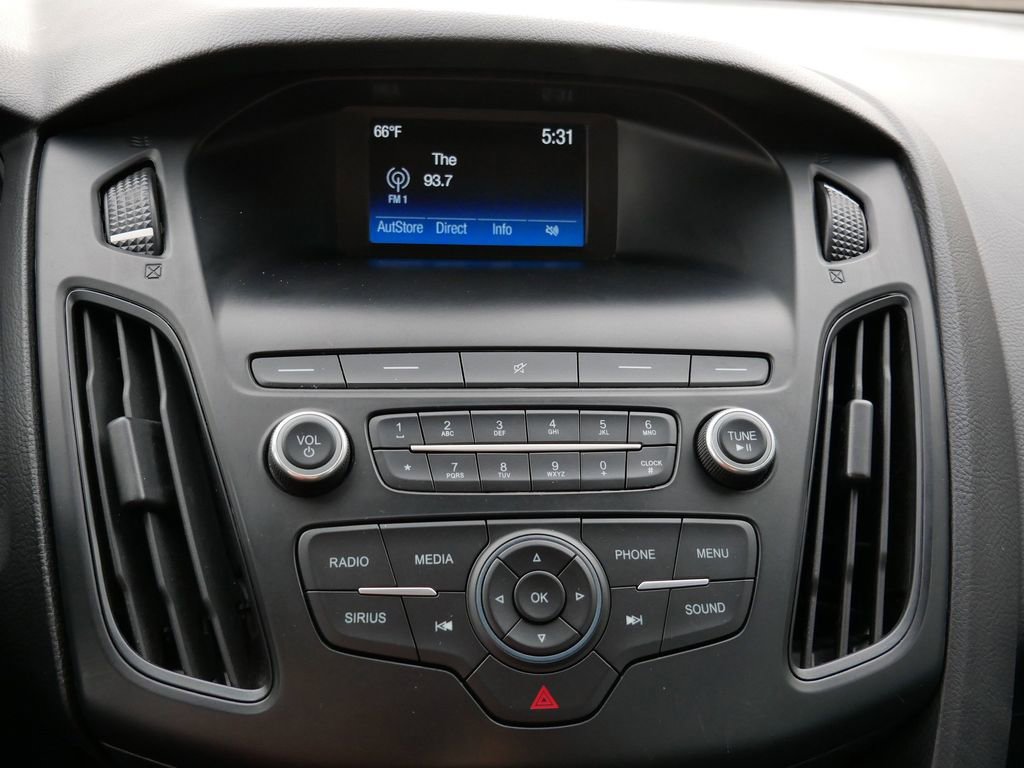 Used 2018 Ford Focus SE image 23