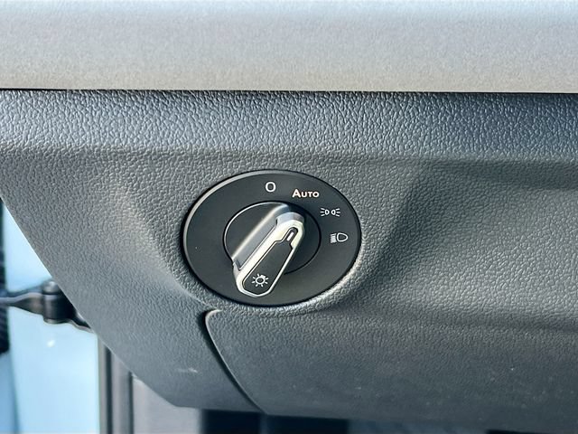 New 2025 Volkswagen Jetta SE FWD image 10