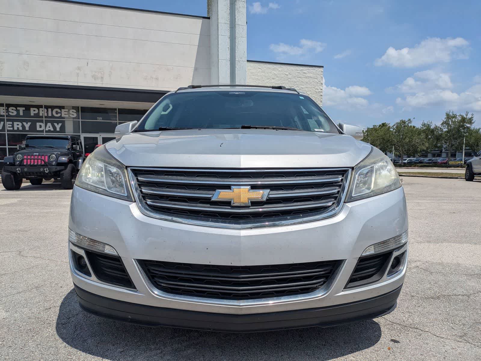Used 2017 Chevrolet Traverse LT w/ Style and Technology Package AWD/4WD image 2
