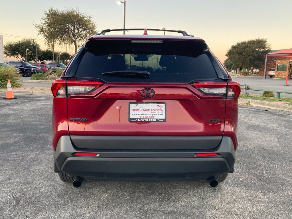 Certified 2025 Toyota RAV4 XLE w/ Convenience Package FWD image 4