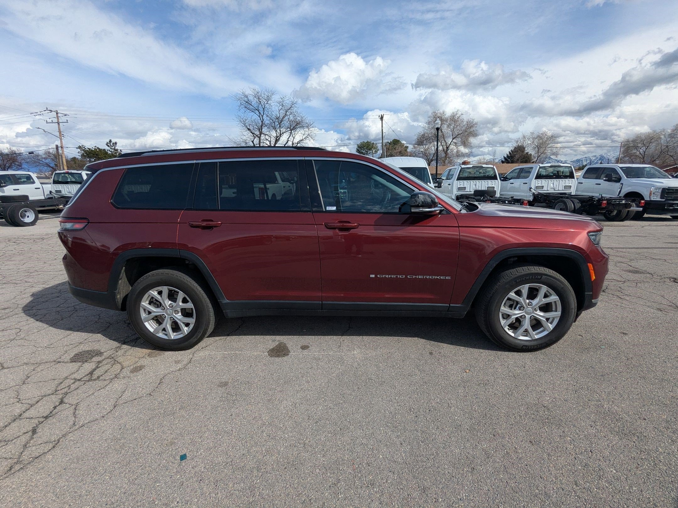 Used 2023 Jeep Grand Cherokee L Limited image 2