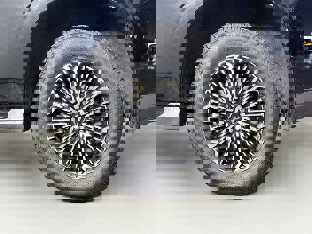 New 2025 Nissan Armada SL w/ Captain's Chari Seat Package image 29