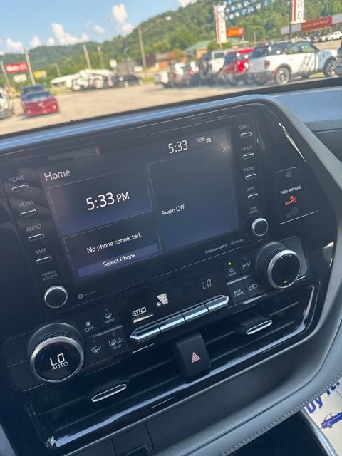 Used 2021 Toyota Highlander LE image 21