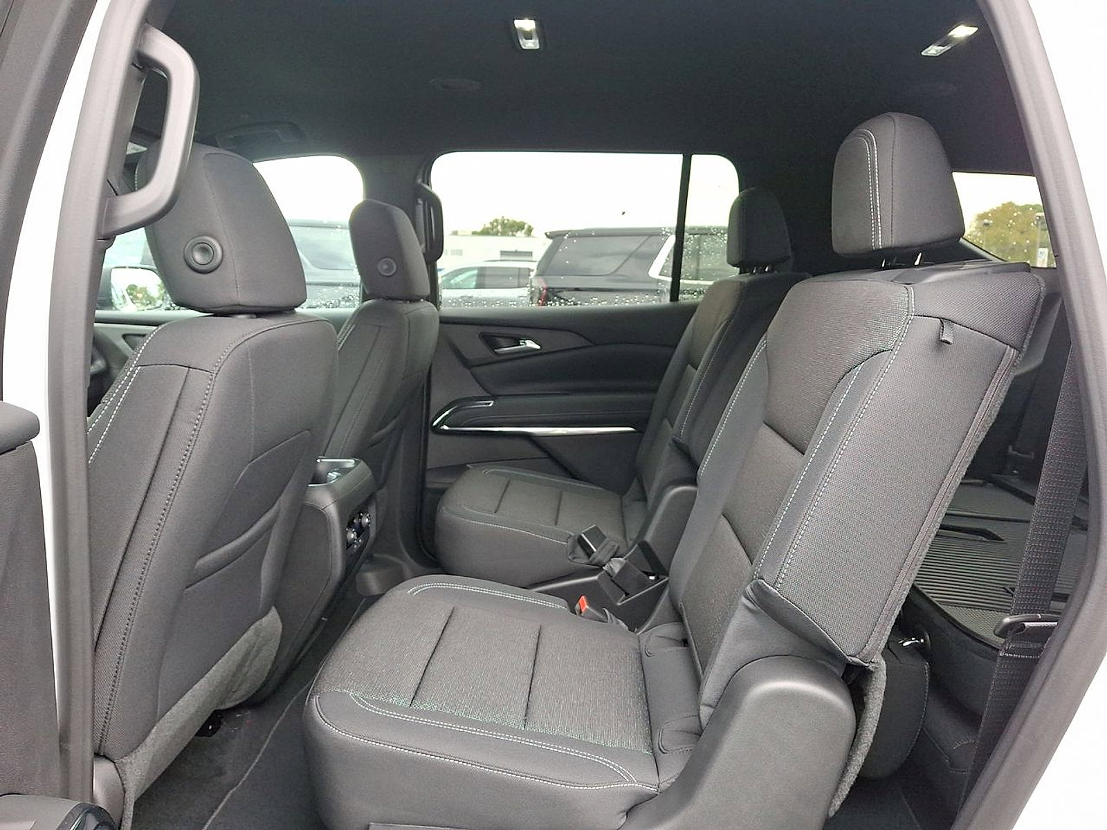 New 2026 Chevrolet Traverse LT image 13