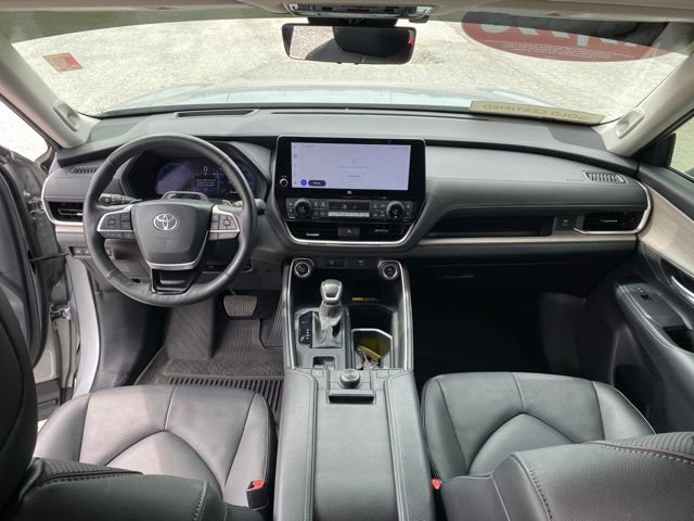 Certified 2024 Toyota Grand Highlander AWD image 14