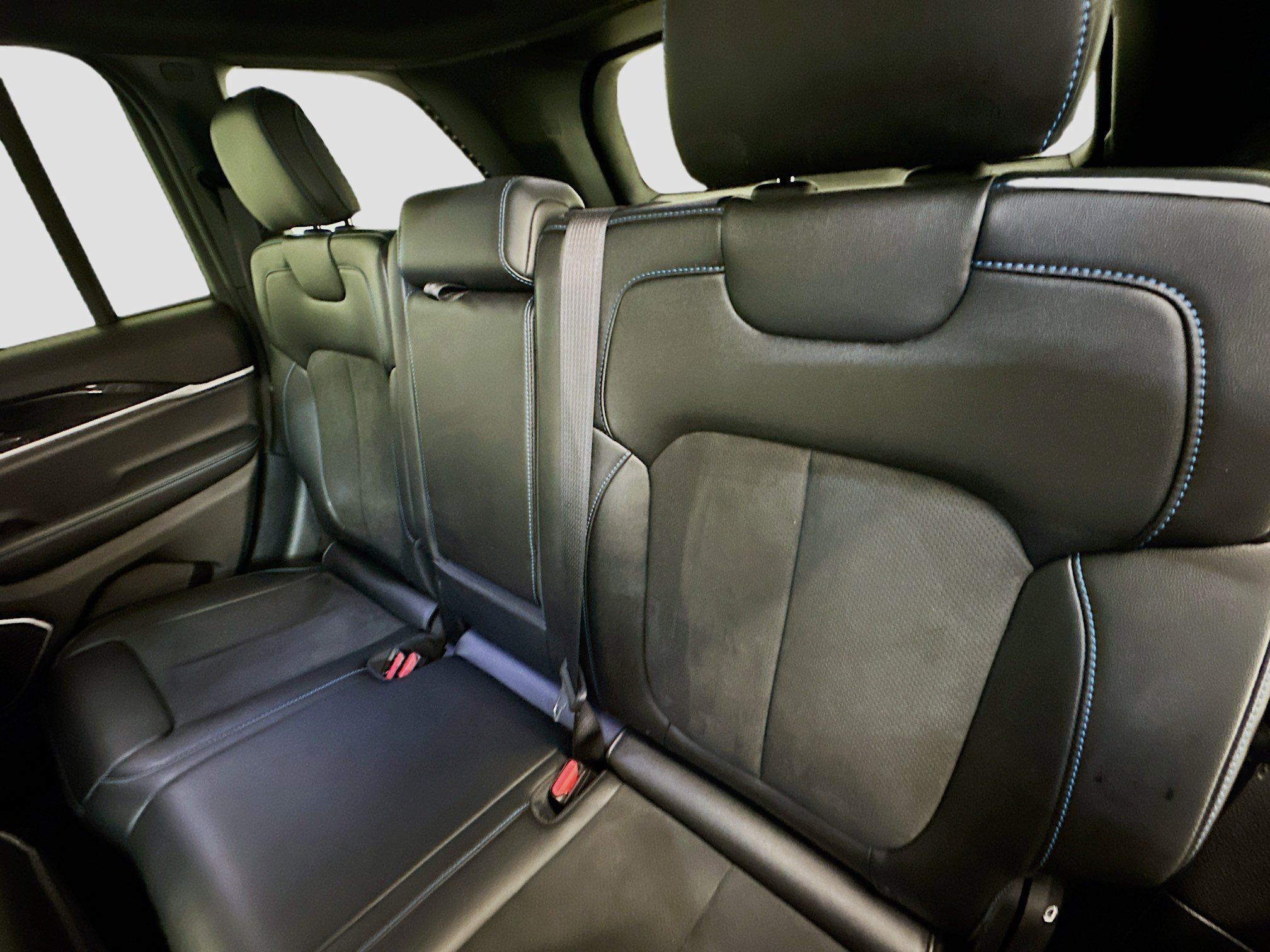 Used 2022 Jeep Grand Cherokee Trailhawk w/ Advanced Protech Group II image 29