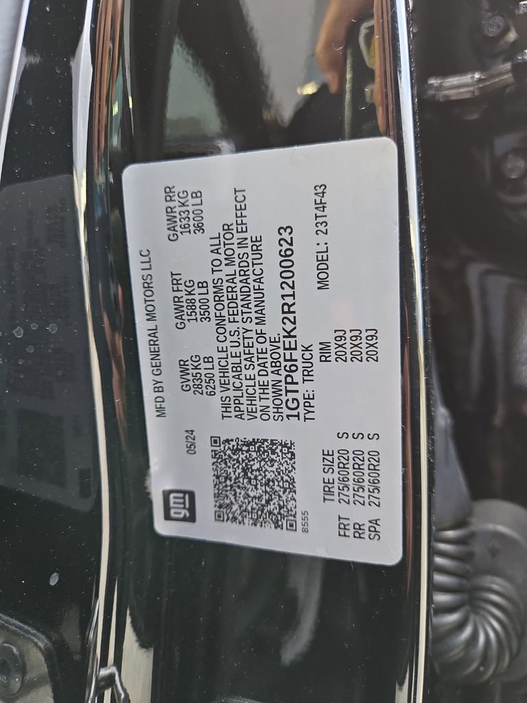 Used 2024 GMC Canyon Denali w/ LPO, Denali Black Edition image 30