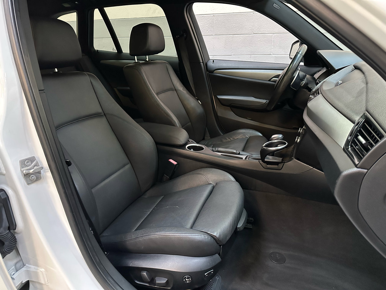 Used 2014 BMW X1 xDrive35i w/ M Sport Line image 9