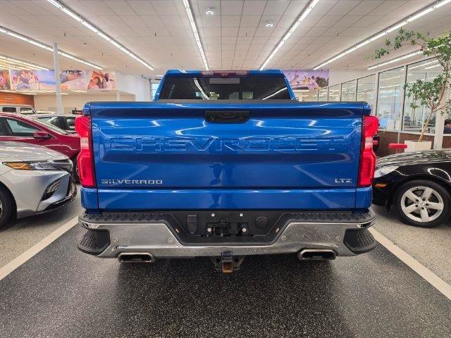 Used 2022 Chevrolet Silverado 1500 LTZ w/ Technology Package AWD/4WD image 6