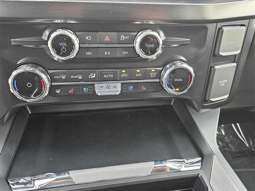 New 2025 Ford F250 Lariat w/ Lariat Ultimate Package image 22
