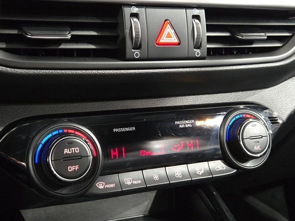 Used 2024 Kia Forte GT-Line image 27