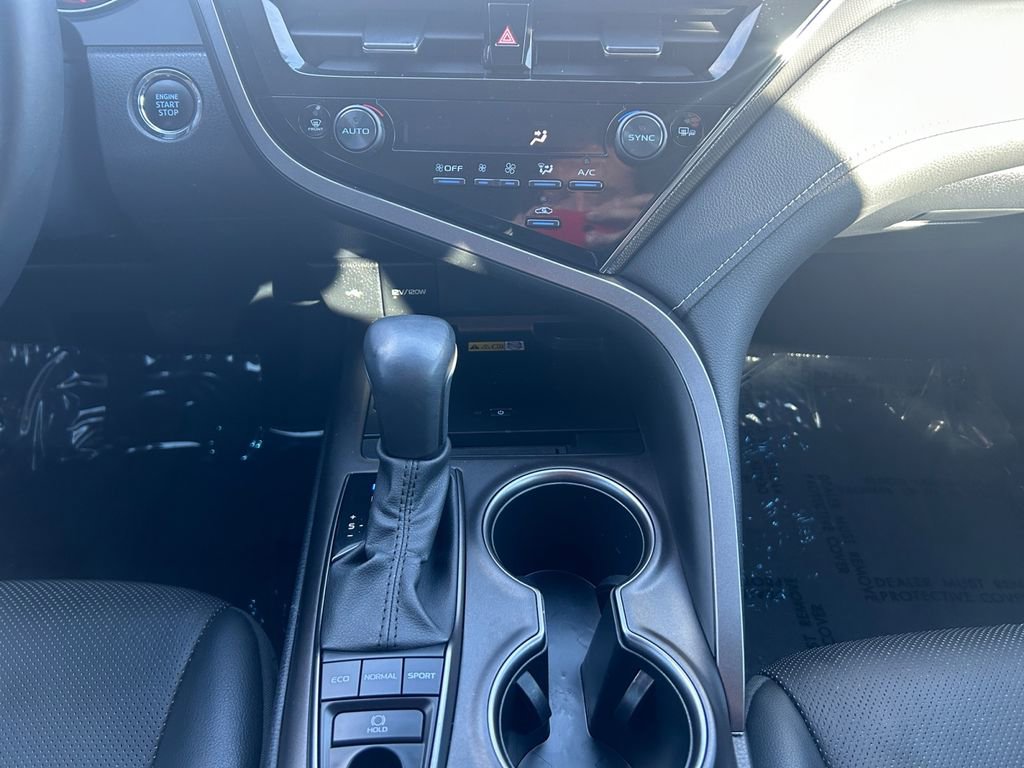 Used 2023 Toyota Camry XSE image 12