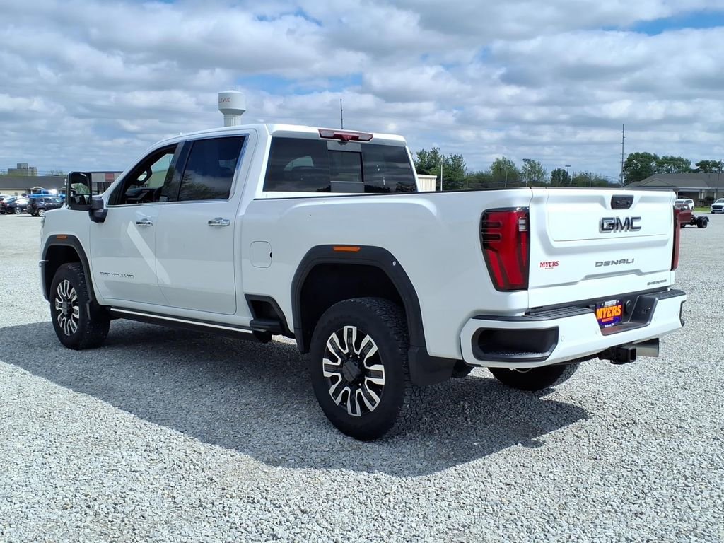 Used 2025 GMC Sierra 3500 Denali Ultimate AWD/4WD image 13