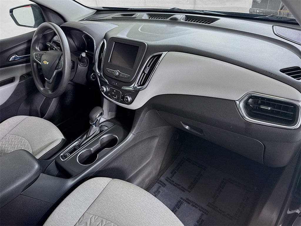 Used 2023 Chevrolet Equinox LS w/ LS Convenience Package image 29