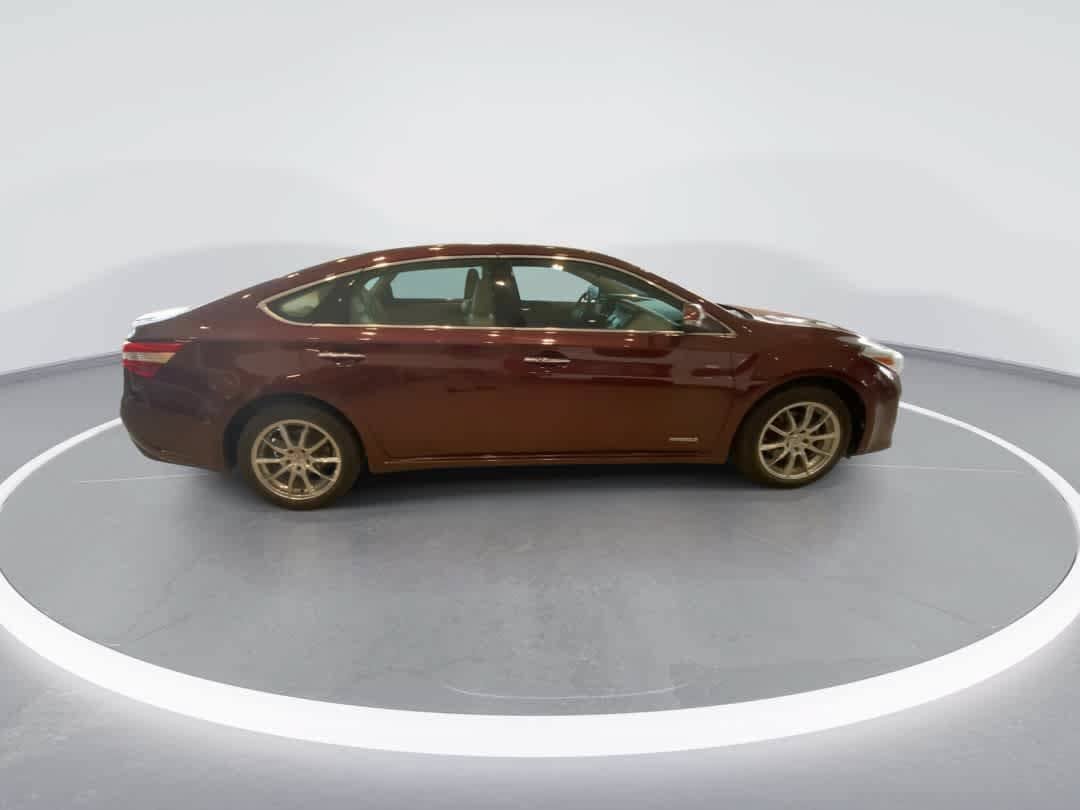 Used 2013 Toyota Avalon XLE Premium FWD image 9