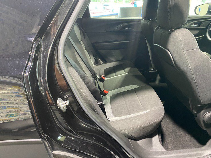 Used 2023 Chevrolet TrailBlazer LS FWD image 16