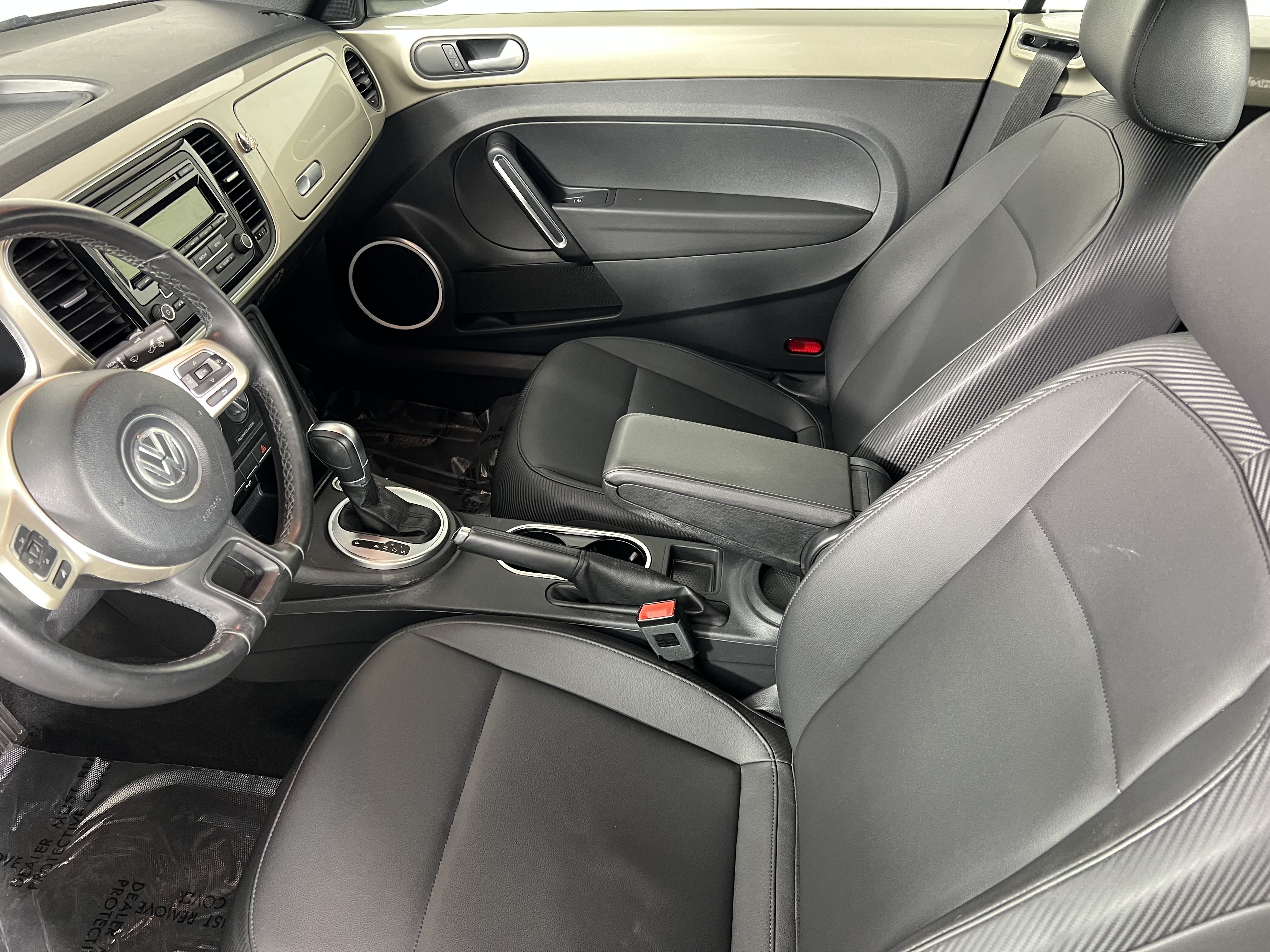 Used 2015 Volkswagen Beetle 1.8T FWD image 4
