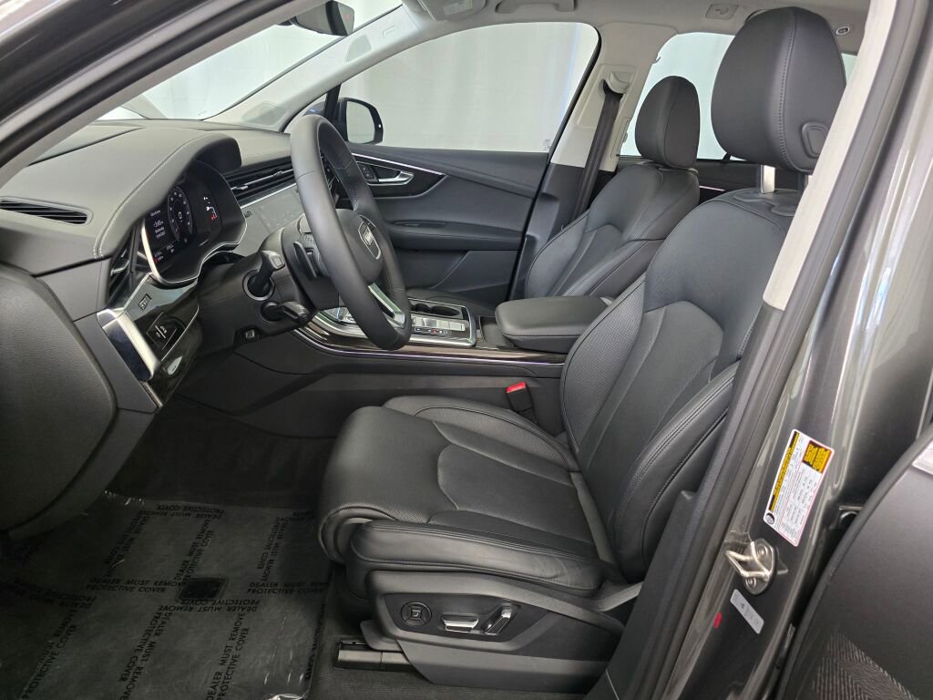Used 2023 Audi Q7 3.0T Prestige image 12