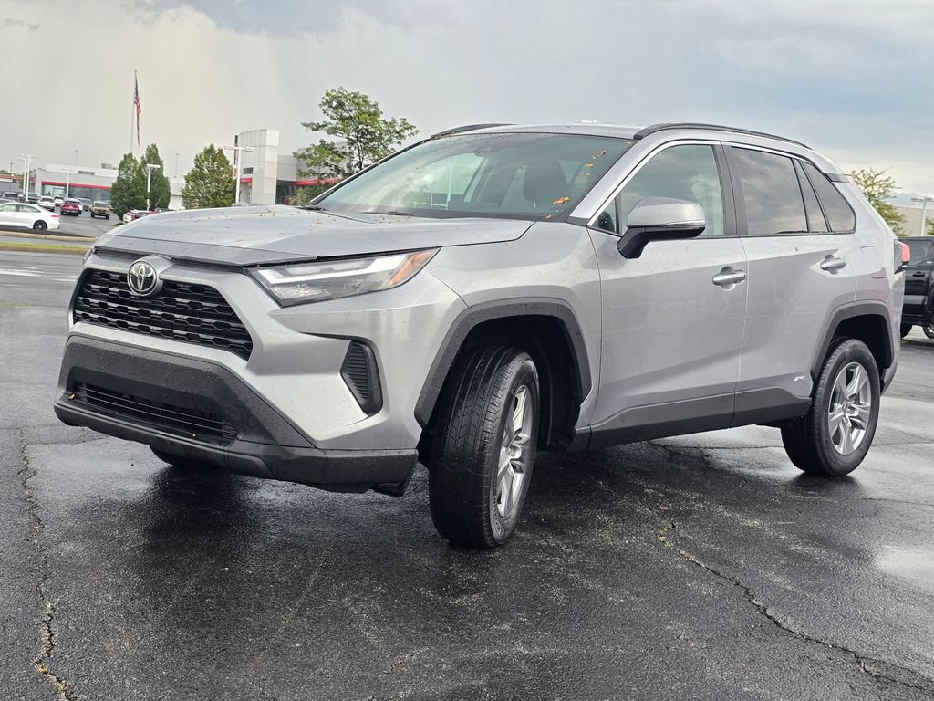 Certified 2025 Toyota RAV4 XLE AWD/4WD image 11
